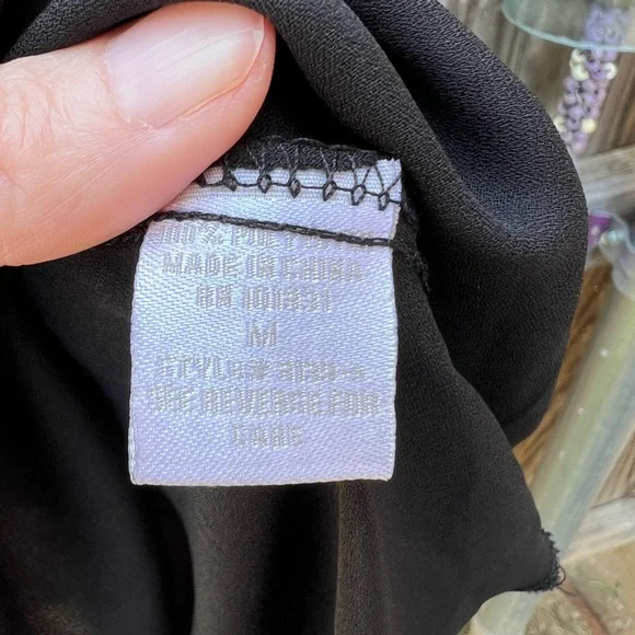 👗Charlotte Russe black cold shoulder top - Picture 6 of 10